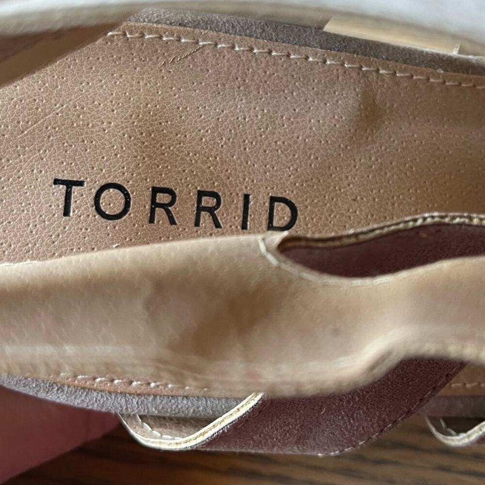 Torrid Block Heel Sandals Size 9.5W Wide Taupe Strappy Lace-Up Boho Prairie - Picture 7 of 9